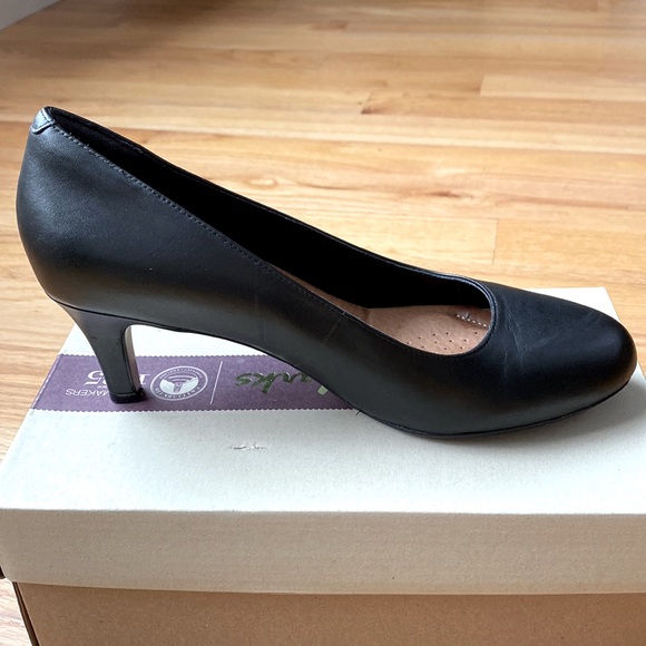 Clarks Heavenly heart black leather heel 7W - Picture 4 of 9